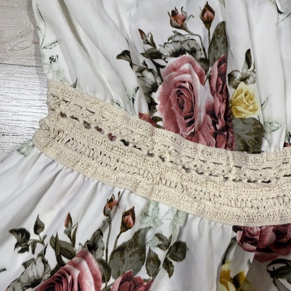 J For Justify Off Shoulder Floral Bell Sleeve Crochet Waist Romper Junior Size L - Picture 7 of 10